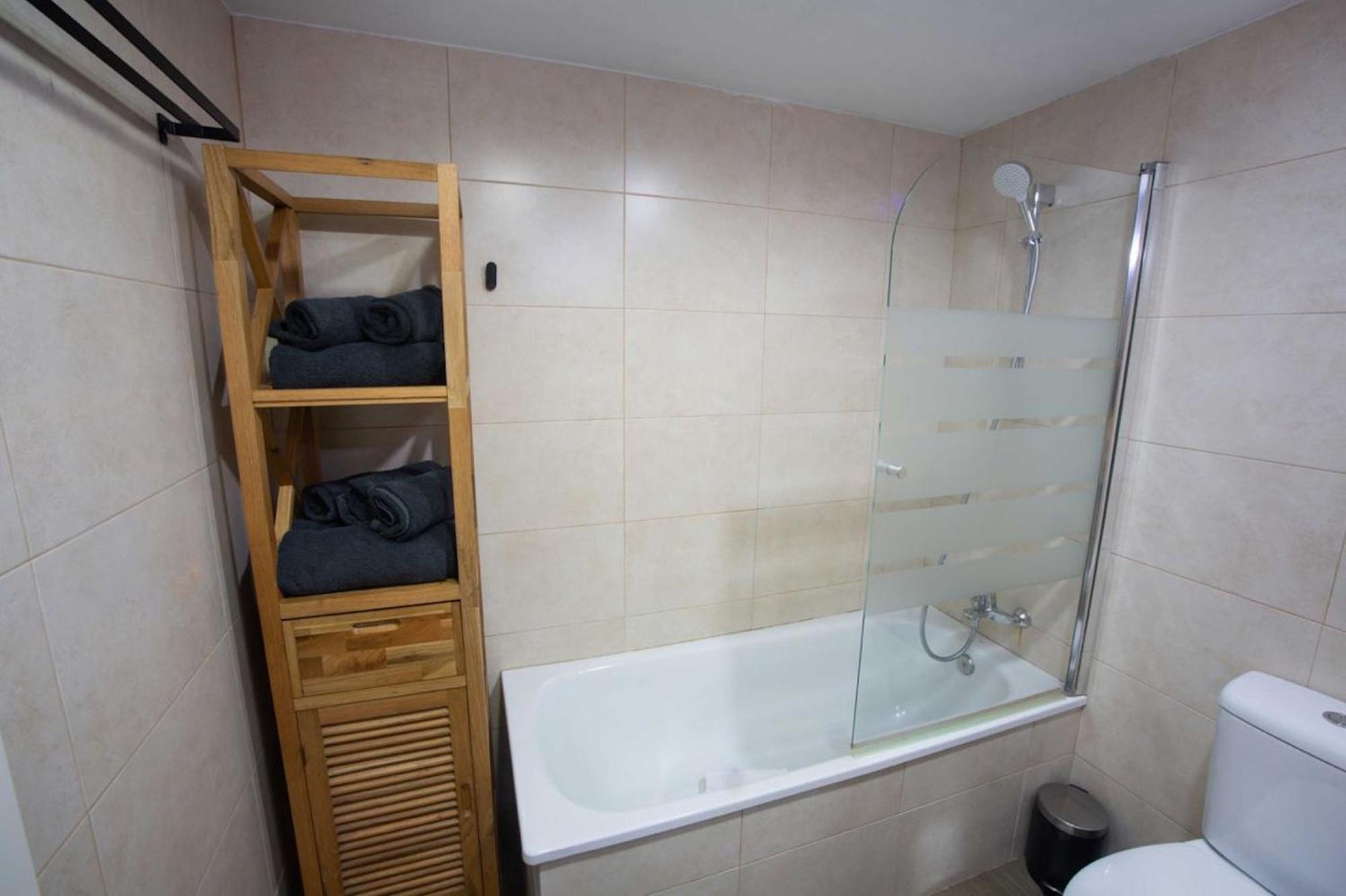 Holidays2Malaga Lagunillas 3 Bedrooms Downtown Local Area 500Mb Free Wifi المظهر الخارجي الصورة